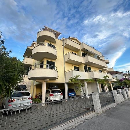 Apartmani Palada Poljica  Eksteriør billede